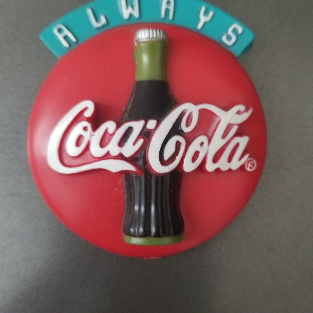 Set of Vintage Coca Cola Refrigerator Magnets - Picture 6 of 11